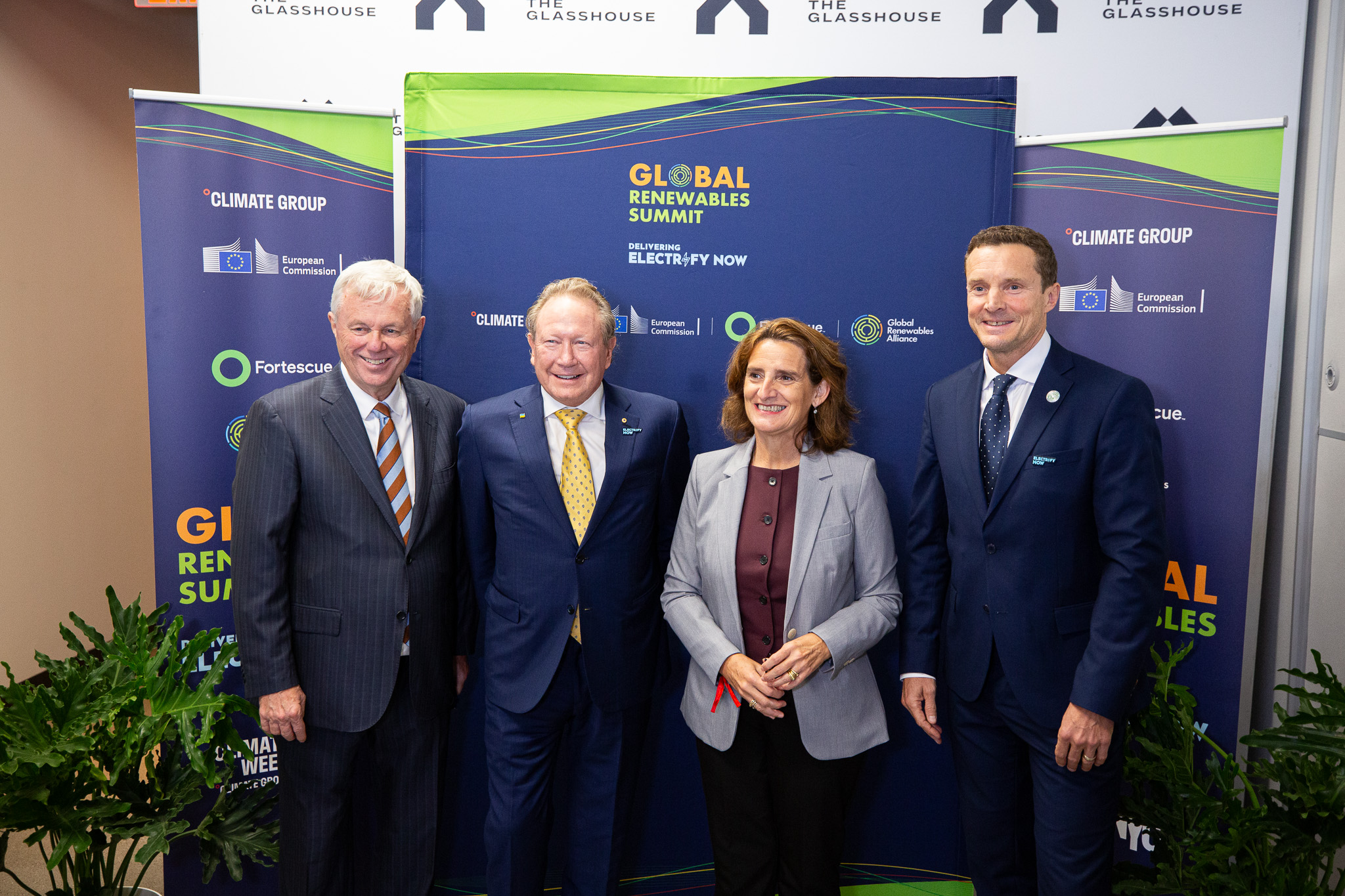 Global leaders call for speeding up of renewables and clean electrification